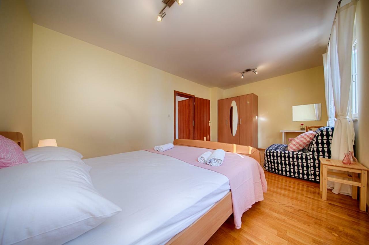 Apartments Marinkovic Komiža Zewnętrze zdjęcie