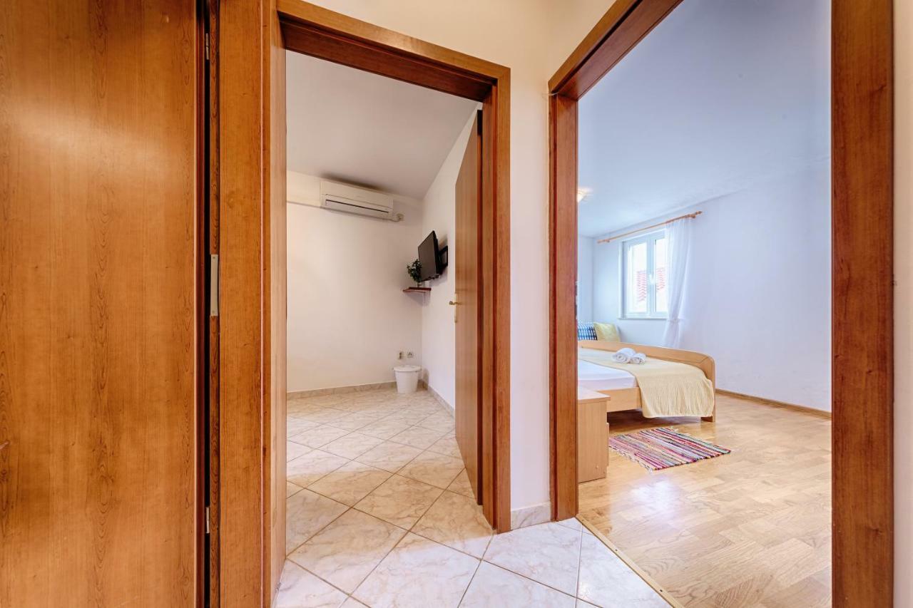Apartments Marinkovic Komiža Zewnętrze zdjęcie